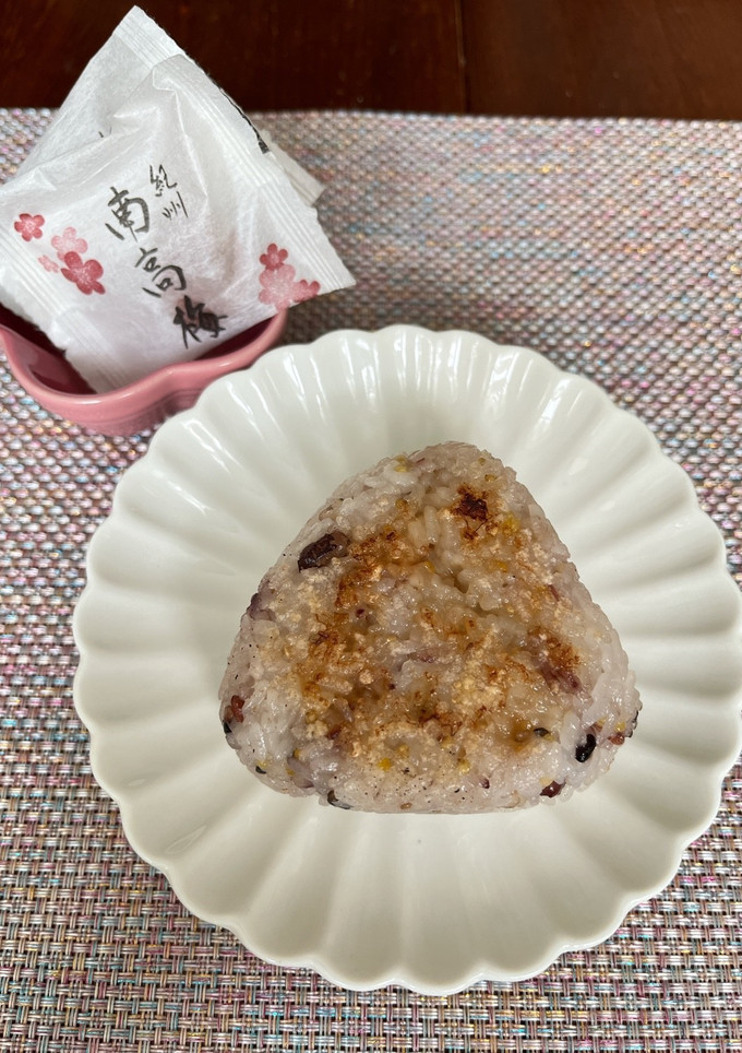 簡単！梅干し焼きおにぎり-レシピのメイン写真