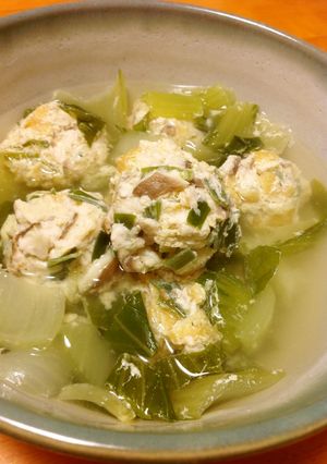 チンゲン菜と油揚げで重増しつみれのスープ-レシピのメイン写真