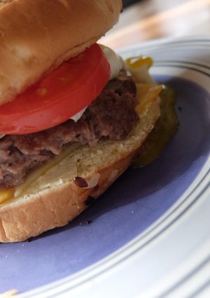 グレービーで、ふわふわチーズバーガー-レシピのメイン写真