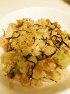 鶏ムネ肉とキャベツの塩昆布と梅肉あえ-レシピのメイン写真