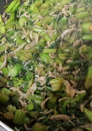 大量消費 セロリとしらす干しの炒めもの-レシピのメイン写真