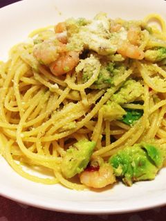 エビとアボカドのペペロンチーノ-レシピのメイン写真