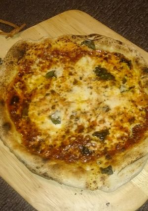 フランスパン小麦のもっちりナポリピッツア-レシピのメイン写真