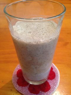 朝食に♡簡単10秒♪黒ゴマバナナジュース-レシピのメイン写真