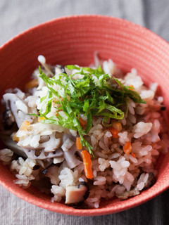 粒こんにゃくで炊き込みご飯-レシピのメイン写真