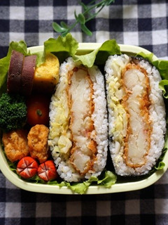 コロッケのおにぎらずdeお弁当-レシピのメイン写真