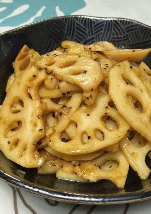簡単☆美味しい♪レンコンの胡椒炒め-レシピのメイン写真