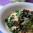 しらすとパセリ、オリーブのパスタ