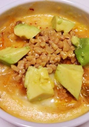 豚キムチ＆アボカド納豆のココットカマン-レシピのメイン写真
