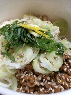 ダイエットにも!納豆×豆腐のどんぶり-レシピのメイン写真