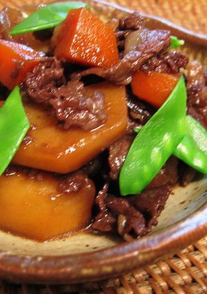 ♬肉じゃがの赤ワイン風味♬-レシピのメイン写真