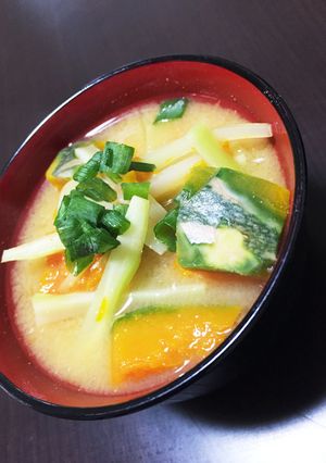 かぼちゃとブロッコリー茎のお味噌汁-レシピのメイン写真