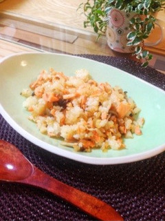鮭としめじのにんにくバターチャーハン⭐-レシピのメイン写真