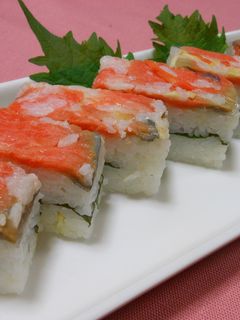 紅鮭飯ずしで押しずし-レシピのメイン写真
