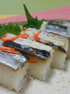 さんま飯ずしで押しずし-レシピのメイン写真