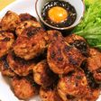 鶏つくねの照り焼き卵黄ソース