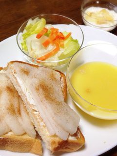 梨とクリームチーズのシナモントースト♡-レシピのメイン写真