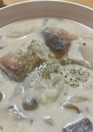 カブと鮭のクリームシチュー-レシピのメイン写真