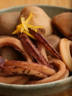 天然だしパックで作る イカと里芋の煮物-レシピのメイン写真