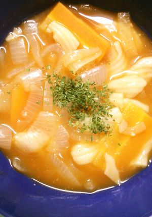 ランチに簡単♪ 玉ねぎ マカロニ スープ-レシピのメイン写真