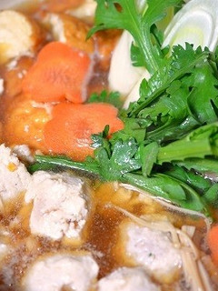 甘糀でやわらか鶏だんご!きのこのおだし鍋-レシピのメイン写真