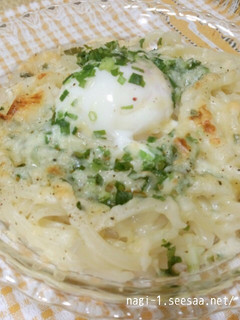とろ~り温泉卵のせ☆熱々チーズうどん-レシピのメイン写真