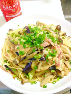 ベーコンときのこの醤油バタースパゲッティ-レシピのメイン写真