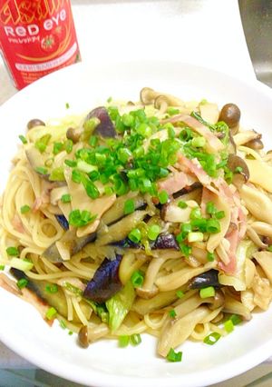 ベーコンときのこの醤油バタースパゲッティ-レシピのメイン写真