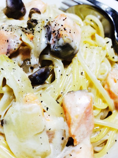 しめじと鮭のクリームチーズパスタ-レシピのメイン写真