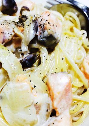 しめじと鮭のクリームチーズパスタ-レシピのメイン写真