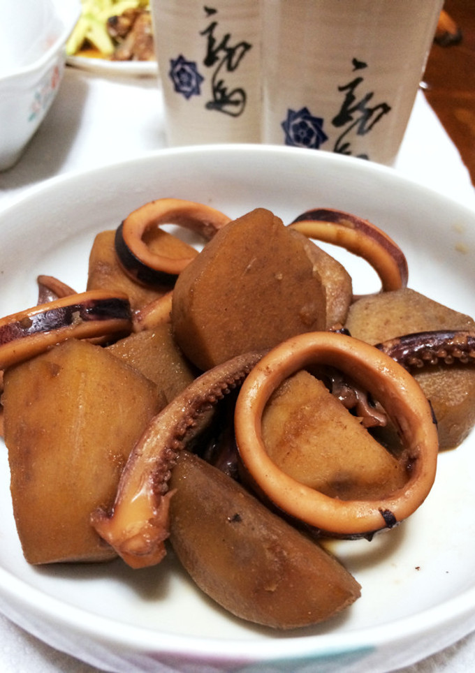 小芋とイカの煮付け-レシピのメイン写真