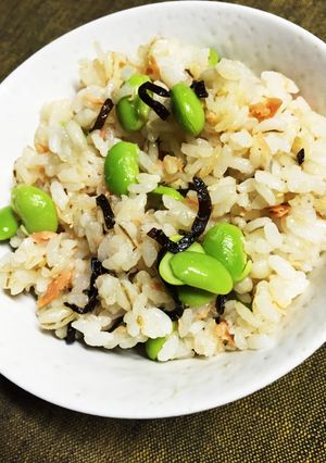 枝豆ご飯☆シャケ塩昆布-レシピのメイン写真