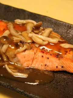 鮭のソテー●。たっぷりきのこソース。●-レシピのメイン写真