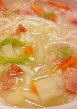 クラムチャウダーうどん鍋-レシピのメイン写真
