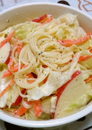 レタスとりんごのサラダスパゲッティ-レシピのメイン写真