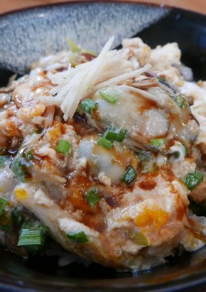 牡蠣の玉子とじ丼 味噌仕立-レシピのメイン写真