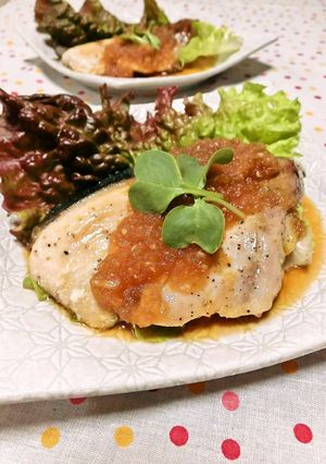 ぶりのステーキ☆オニオンソース味♪-レシピのメイン写真