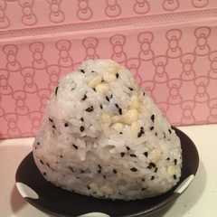 รูปของ ごま塩たぬきおにぎり