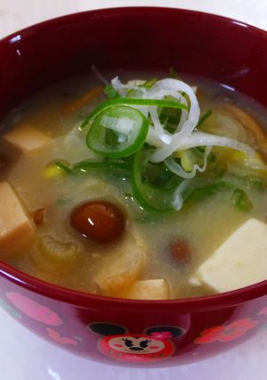 なめこと白ねぎのトロあま味噌汁-レシピのメイン写真