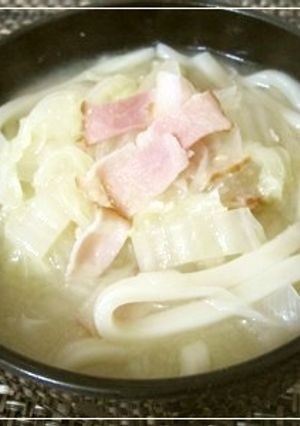 白菜とベーコンのあっさりうどん（みそ味）-レシピのメイン写真