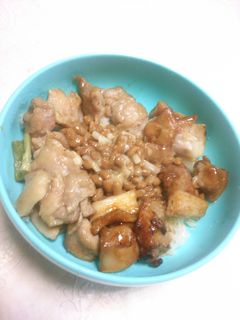 焼き鳥納豆チーズ丼-レシピのメイン写真