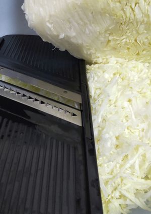 千切りスライサーで簡単キャベツみじん切り-レシピのメイン写真