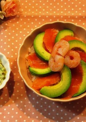 ちょっとオシャレなサーモンアボカド丼♥-レシピのメイン写真