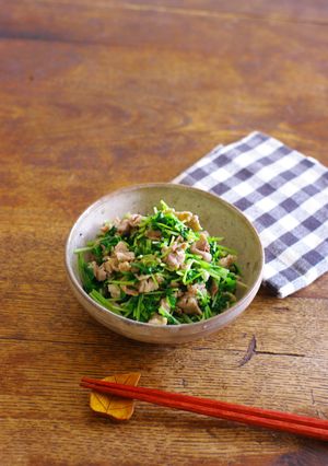 レンジで★ごま油香る！豆苗と豚肉のめんつゆ和え-レシピのメイン写真