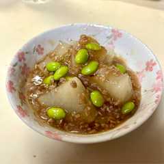 รูปของ 大根の枝豆挽肉餡かけ