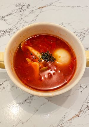 レンジで簡単!ペコロスとしめじのトマトスープ-レシピのメイン写真