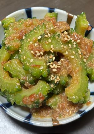 ゴーヤと梅の胡麻和え-レシピのメイン写真