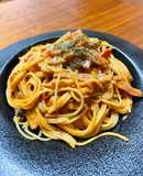 ベーコンときのこのトマトクリームパスタ