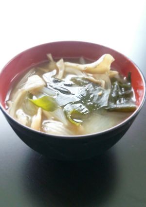 ＊ヘルシー♡舞茸と玉葱とわかめの味噌汁＊-レシピのメイン写真