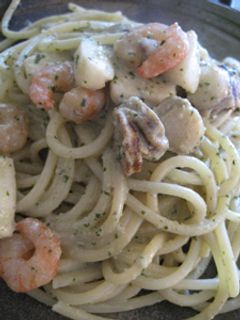 ジェノベーセソースで魚介類のパスタ-レシピのメイン写真